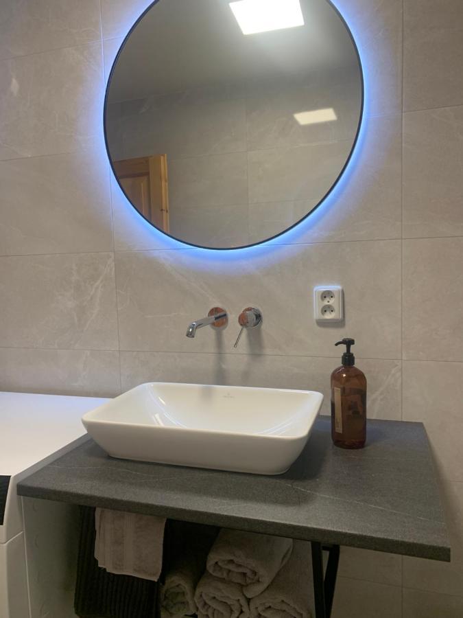 ליפנו נאד וויטאבו Lipno Beach Side - Riviera Apartment מראה חיצוני תמונה